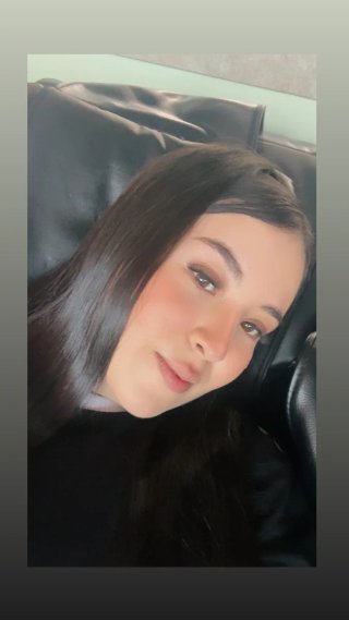 Hola me llamo adriana soycolombiana , busco currar