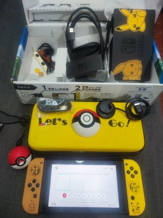 Nintendo Switch Edición Let's Go Pikachu