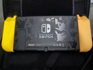 Nintendo Switch Edición Let's Go Pikachu