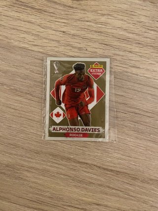 Cromo Panini Alphonso Davies extra sticker 2022