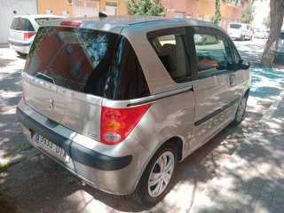 Peugeot 1007 2006