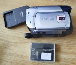 Videocámara Canon Mini DV MD215