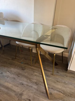 Mesa de comedor de cristal grande