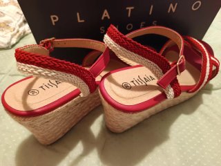 Sandalias cuña esparto rojo y beige