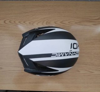 Casco EKOI Aerodinámico Negro/Blanco