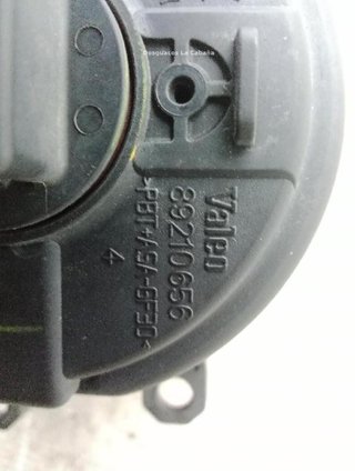 22583581 faro antiniebla del der toyota prius w3