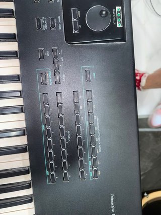 Teclado Korg i2