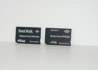 2 Memory Stick Pro Duo 8GB y 4GB