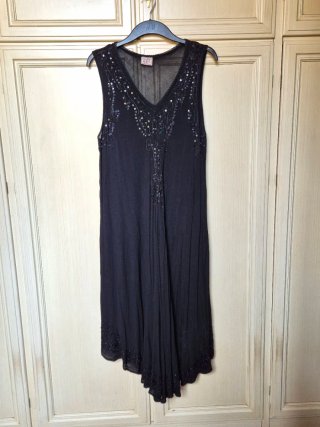 Vestito nero con paillettes