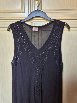 Vestito nero con paillettes