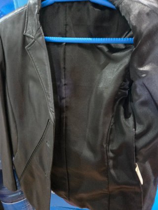 Chaqueta de piel negra Talla 42