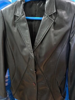 Chaqueta de piel negra Talla 42