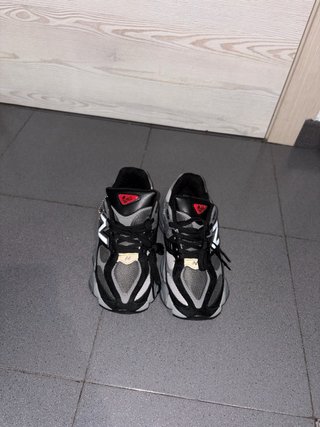 Zapatillas New Balance 9060 Black Castlerock