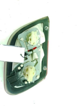 Mercedes benz 23069558 piloto trasero clk (c208)