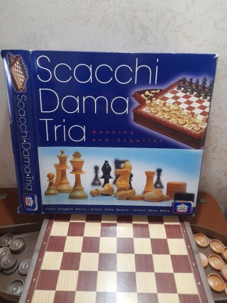 Scacchi Dama Tria con pedine