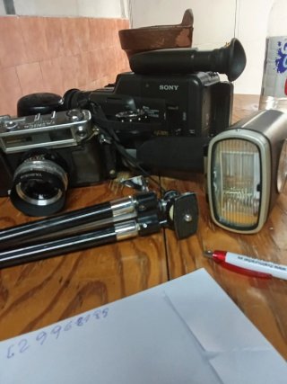 Consiglio di fotocamere vintage Sony e Yashica