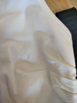Camisetas tirantes Prada blanca y negra