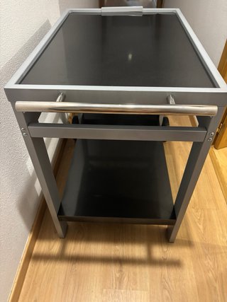 Carrito auxiliar para barbacoa