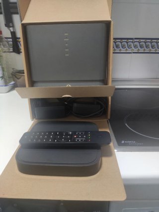 Router Vodafone Avanzado + Mando + Decodificador