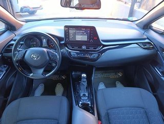 Toyota C-HR 1.8 125H Advance 90 kW (122 CV)