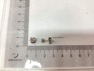 pendientes oro 18k con piedra con diamante