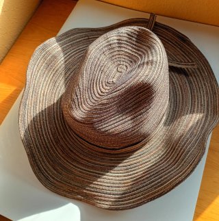 Sombrero de verano mujer rayas marrón