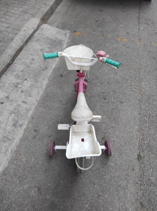 Bicicleta infantil de Minnie rosa con ruedines
