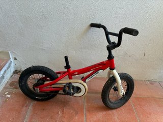 Bicicleta de aprendizaje Chicco Red Bullet
