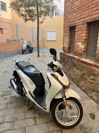 Honda SH 125i Scooter