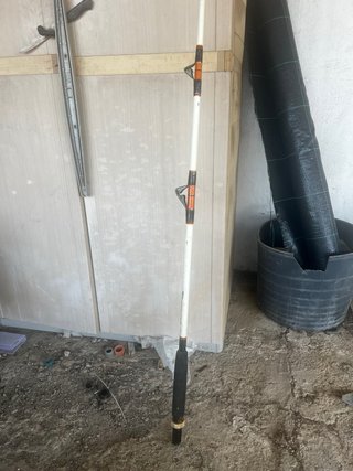 Caña de pescar Daiwa 80 lbs antigua