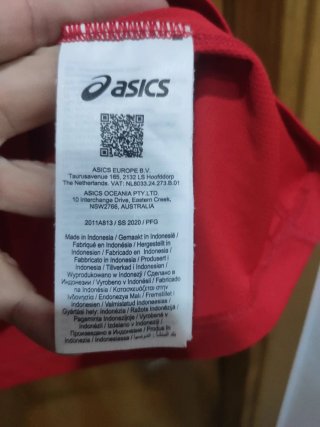Camiseta ASICS Katakana Roja