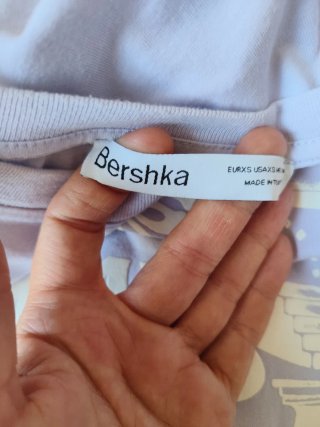 Camiseta Bershka Oversize Lila Talla XS