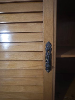 Mueble de almacenaje de madera