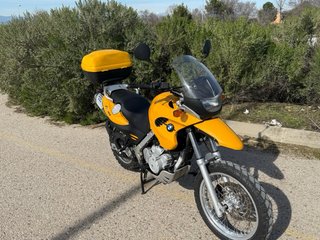 BMW F 650 GS Amarilla a