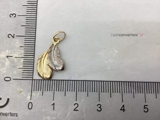 colgante oro 18k