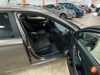 Hyundai i30 1.5 DPI Essence