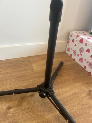 Trípode ajustable para móvil/tablet