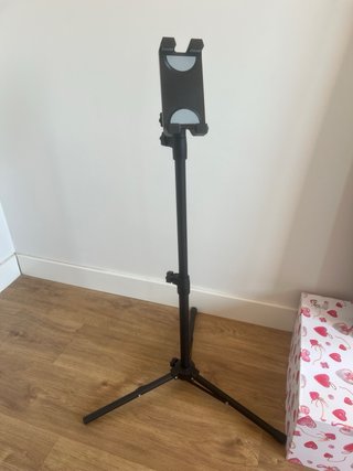 Trípode ajustable para móvil/tablet