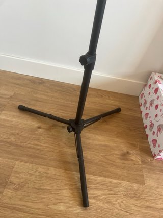 Trípode ajustable para móvil/tablet