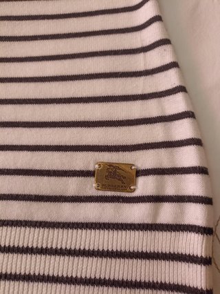 Conjunto Burberry Camiseta y Top Rayas