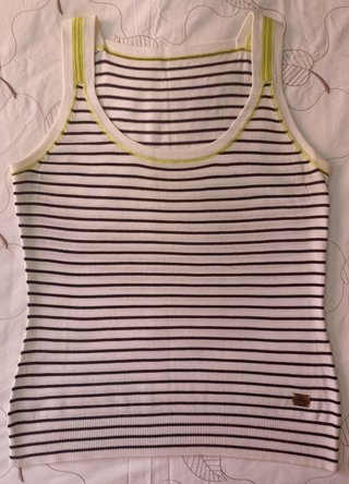 Conjunto Burberry Camiseta y Top Rayas