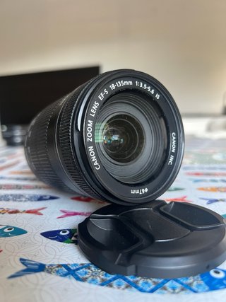 Objetivo Canon EF-S 18-135mm IS