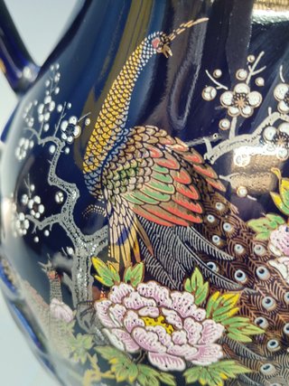 jarron 38 cm. cristal limoges azul, con relieve y dibujo floral