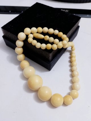 Antica  e preziosa collana