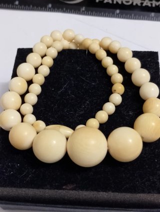 Antica  e preziosa collana