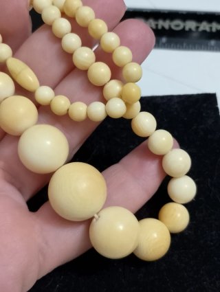 Antica  e preziosa collana