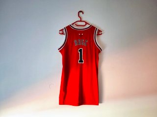 Camiseta Adidas Roja CHICAGO BULLS Original!