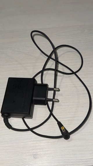 Sony PSP 3000 + cámara + cables + sd + funda.