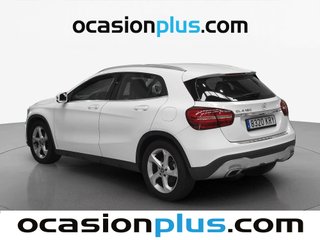 Mercedes-Benz GLA 180 90 kW (122 CV)