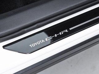 TOYOTA C-HR CH Toyota C-HR - MY25